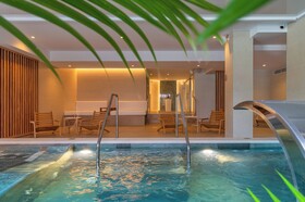 AQUA Hotel The Breeze & Spa
