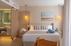 AQUA Hotel The Breeze & Spa