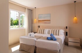 AQUA Hotel The Breeze & Spa