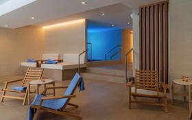 AQUA Hotel The Breeze & Spa