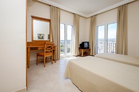 Hotel Montjoi by Brava Hoteles