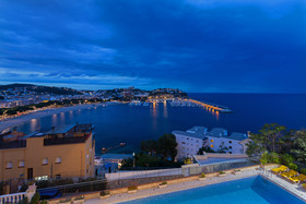 Hotel Montjoi by Brava Hoteles
