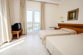 Hotel Montjoi by Brava Hoteles