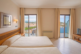 Hotel Montjoi by Brava Hoteles