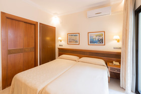 Hotel Montjoi by Brava Hoteles