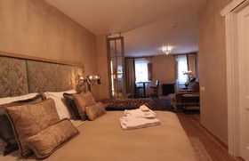 Casa Granados Boutique Hotel