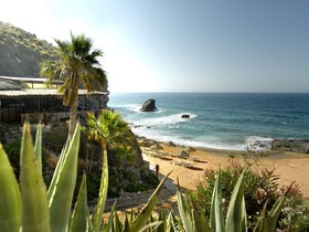 Ona Lomas Village