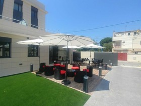 Hotel 6 Bis