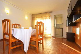 Alboran Apartamentos
