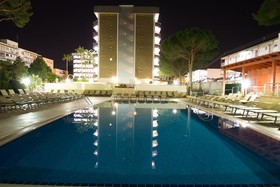 Golden Port Salou & Spa