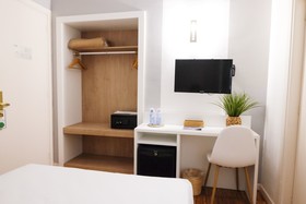 Hotel Subur