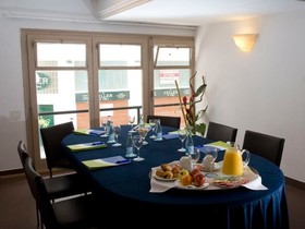 Hotel Subur