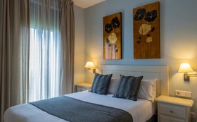 Alexandra Aparthotel
