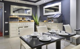 Alexandra Aparthotel
