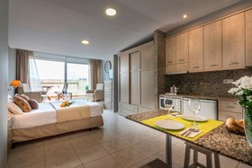Alexandra Aparthotel