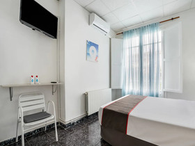 Hostal Patio de la Luna by OYO Rooms