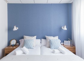 Mumm by Pillow