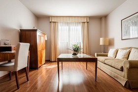 Avenida Hotel