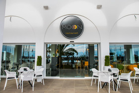 Moon Hotel & Spa