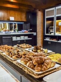 Nuevo Torreluz Hotel