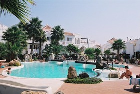Apartamentos Golf Center Pueblo