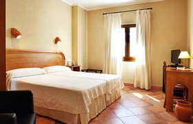 Hotel Los Cantaros