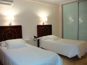 Hotel Marynton