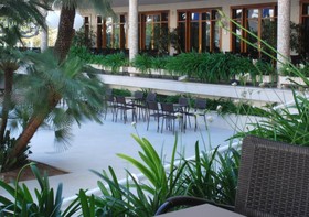 Los Robles
