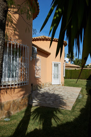 Oliva Nova Villas & Apartamentos