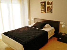 Agora Apartamentos La Volta