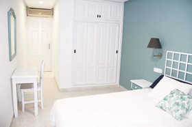 Hugo Beach Hotel