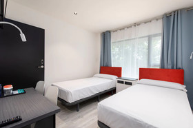 Arena Zone Hotel & Cafe