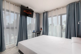 Arena Zone Hotel & Cafe