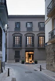 Caro Hotel