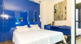 Blanq Carmen Hotel