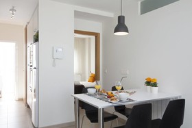 SingularStays Mar44