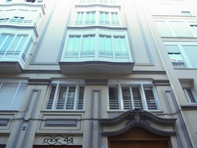 SingularStays Mar44
