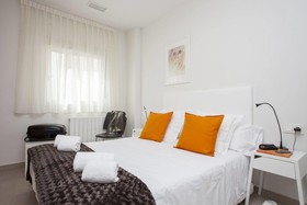 SingularStays Mar44