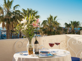 Apartamentos Puerto Marina Beach