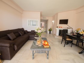 Apartamentos Puerto Marina Beach