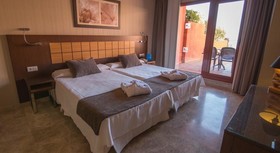 Holiday World Polynesia Hotel