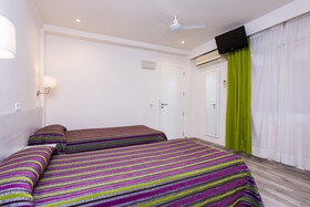 Hostal Sol y Miel