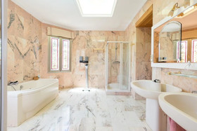 MalagaSuite Fancy House