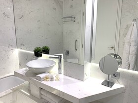Mondrian Luxury Suites & Villas