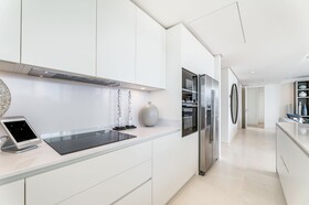 Mondrian Luxury Suites & Villas