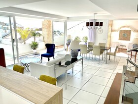 Mondrian Luxury Suites & Villas