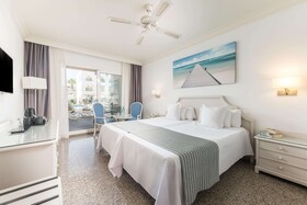 Hotel Mac Puerto Marina