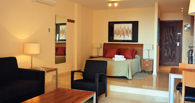 Ramada Hotel & Suites by Wyndham Costa del Sol