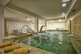 Aloha Hill Club Resort