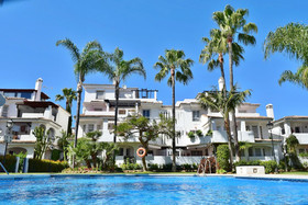 Apartamentos Serinamar Naranjos de Marbella